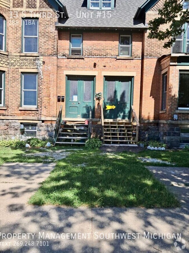 Building Photo - 13 S 3rd St