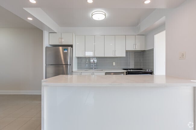 3BR, 2BA - 1,240SF - Kitchen - 360 Torrance