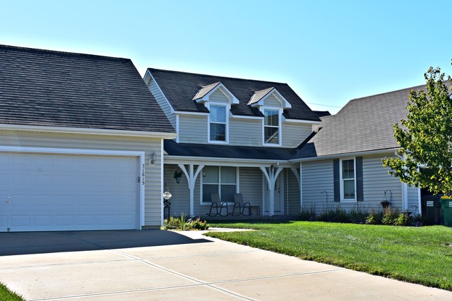 Building Photo - Prairiebrooke Duplexes