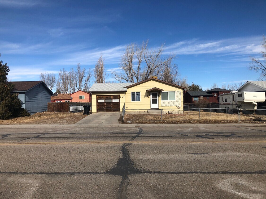 36 Riverbend Rd, Casper, WY 82604 House Rental in Casper, WY