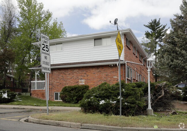 Building Photo - 5701 S Pearl St