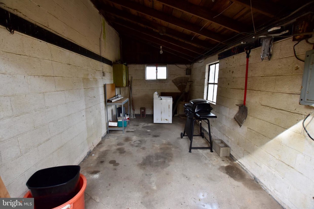 Foto principal - 2925 Vine Rd