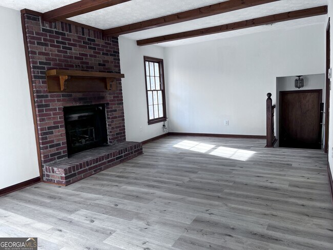 Building Photo - 3378 Mountain Hollow Dr