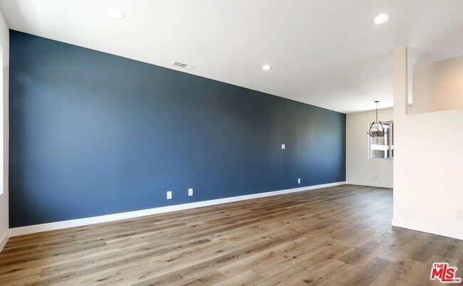 Building Photo - 110 S Eucalyptus Ave