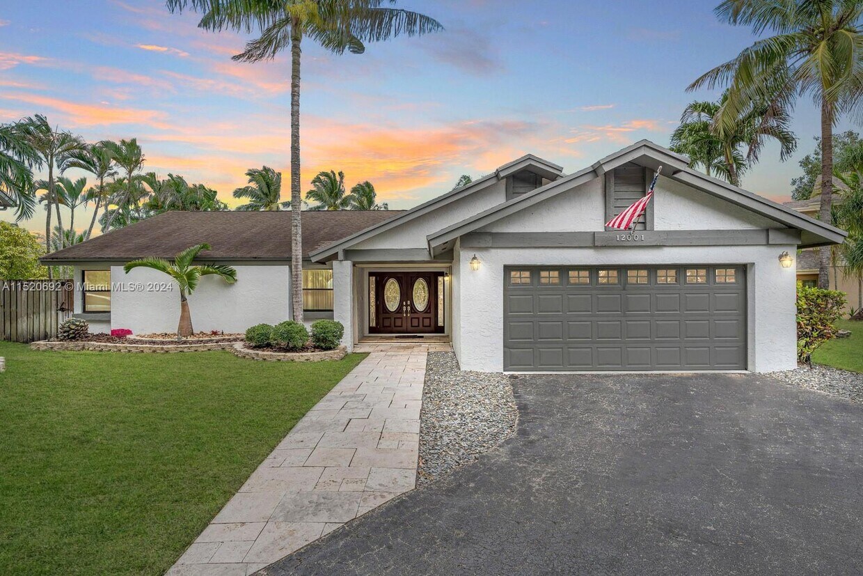 Foto principal - 12001 Flicker Way