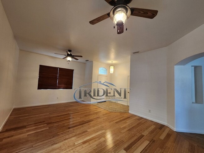 Foto del edificio - 3 bedroom 2 bath near schools and parks