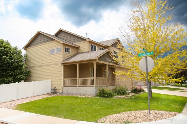 Foto del edificio - 3 Bedroom, 2.5 Bath - 2 Story Home in Loveland with New Carpet 2026