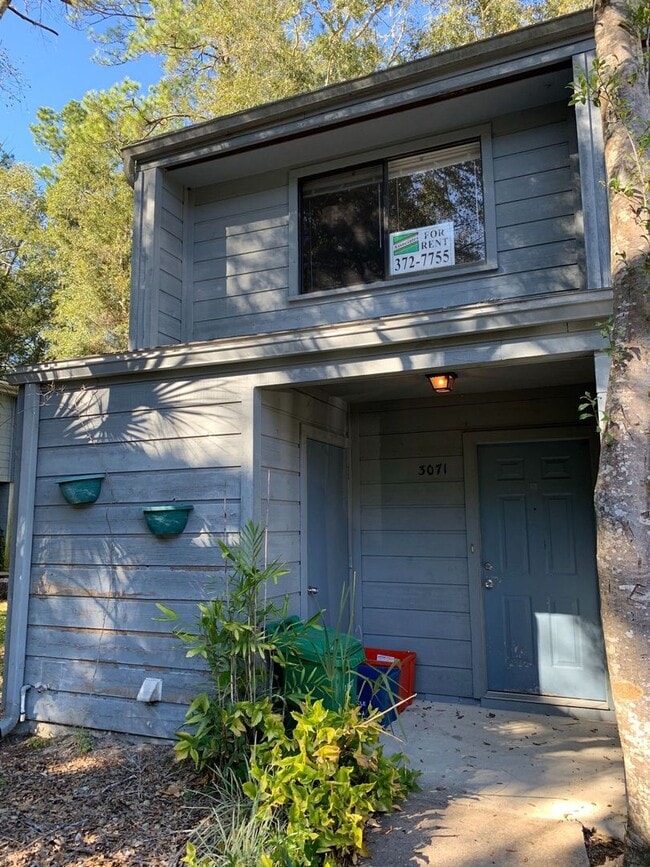 Building Photo - 3071 NW 28th Cir