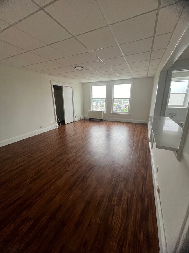 Interior Photo - 111 On East
