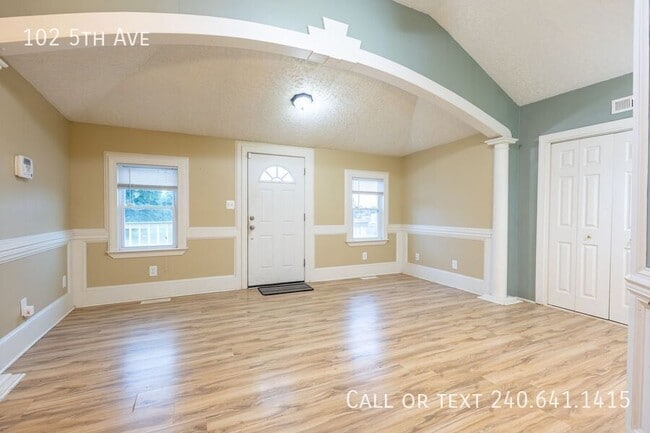 Foto del edificio - 102 5th Ave