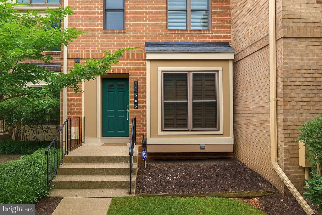 Foto principal - 5105 King Charles Way