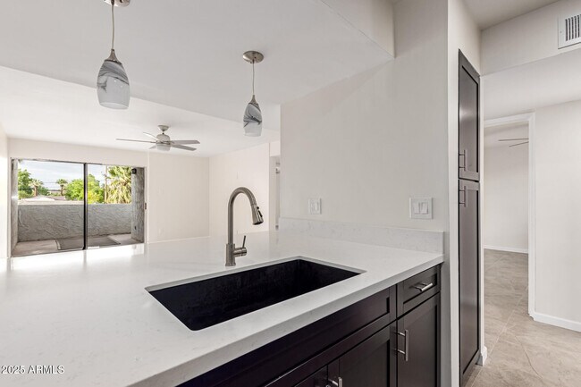 Foto del edificio - 3314 N 68th St