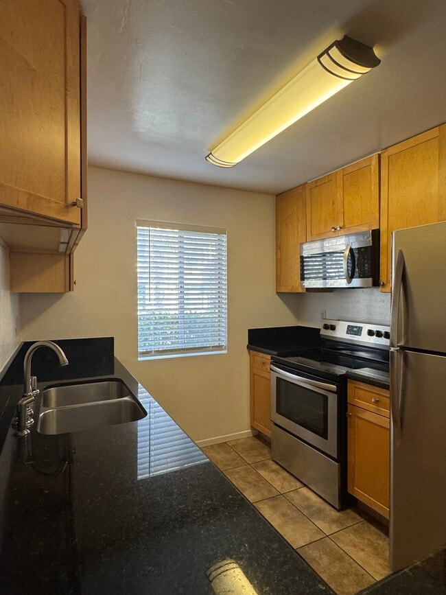 Building Photo - 11112 Summertime Ln