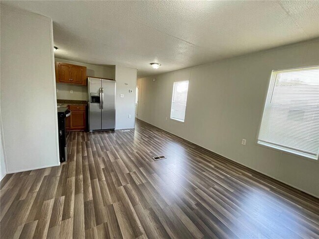 Foto del edificio - 6334 Eugene Acres Ln