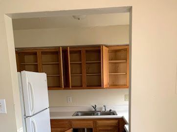 Building Photo - Enjoy RVA living at Bradford Manor
