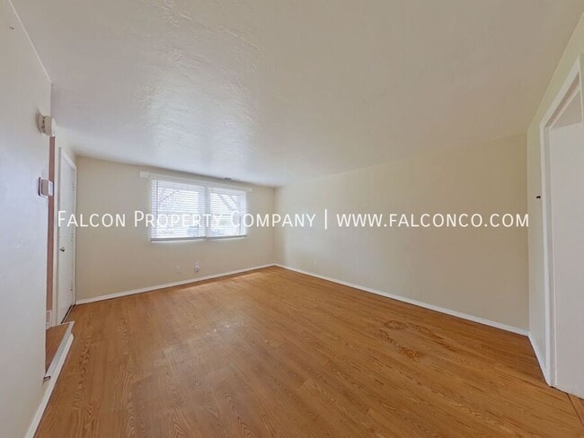 Building Photo - 2431 Paseo Rd