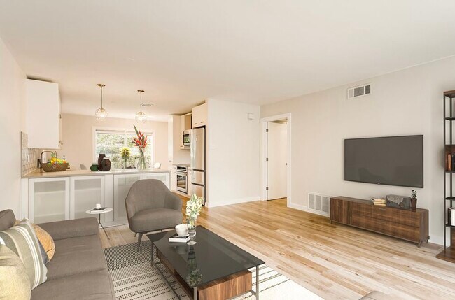 Foto del edificio - 5326 Balcones Dr