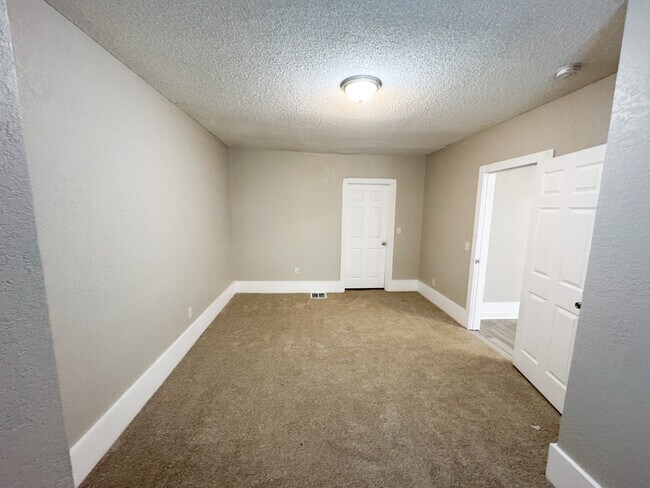 Foto del edificio - 4619 N Colfax Ave