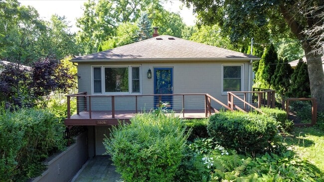 Building Photo - 1404 Wyldhaven Ave