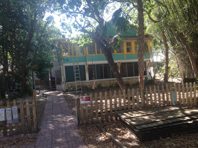4 Apt House - 1112 10th St W