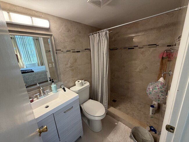 Foto del edificio - 7380 NW 18th St