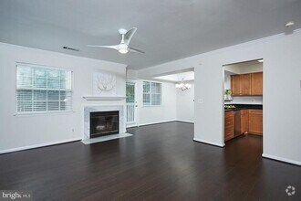 Building Photo - 5700 Chapman Mill Dr