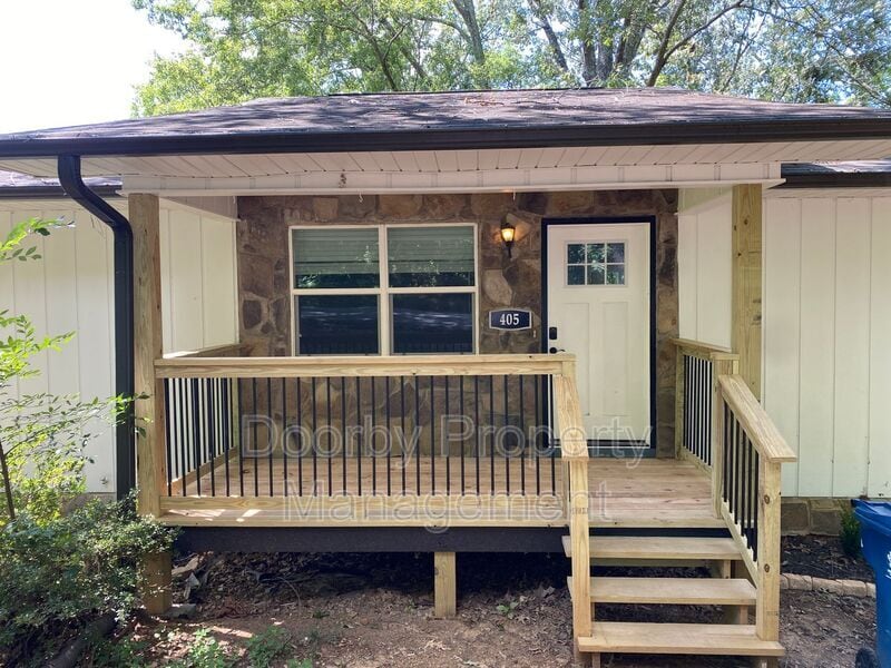 Primary Photo - 405 Dempsey Ln