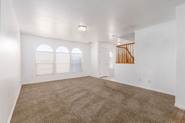 Foto del edificio - Spacious 3-Bedroom, 2.5-Bath Parkside Townhome