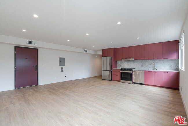 Building Photo - 12425 Texas Ave