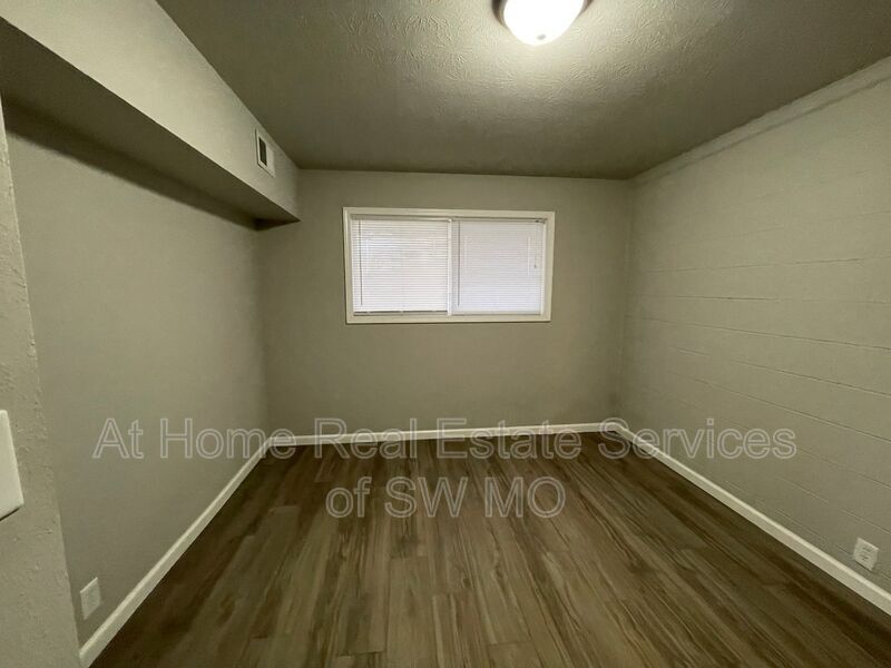 Foto del edificio - 930 S Campbell Ave