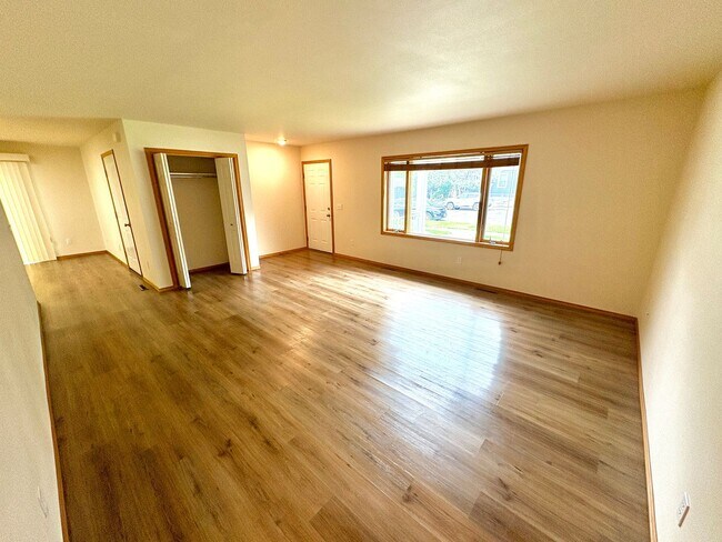 Foto del edificio - 1146 Howard Ave
