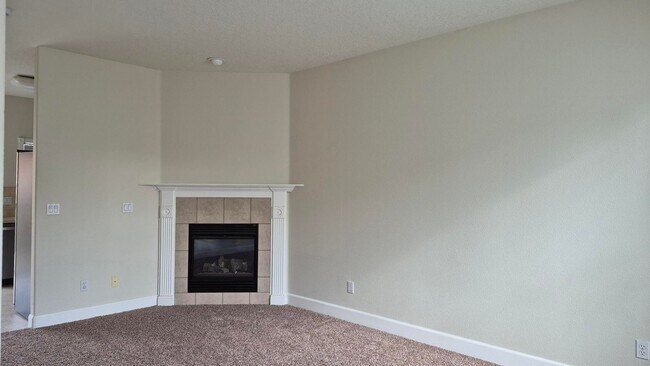 Foto del edificio - 3 Bedroom 2.5 Bath Town-Home in Gresham near Glendoveer Golf Course!