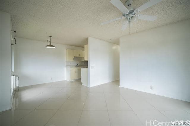 Building Photo - 91-1149-1149 Puamaeole St