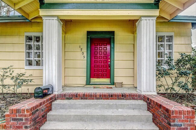 Foto del edificio - 1709 Missouri St
