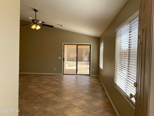 Foto del edificio - 24009 N 21st Wy