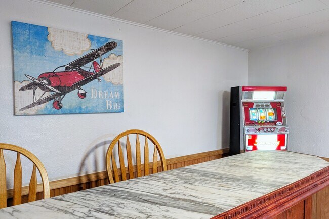 Foto del edificio - 2612 Lark Dr