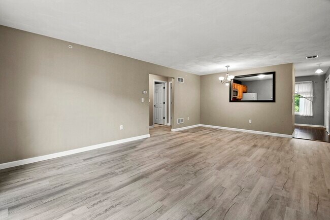 Foto del edificio - 330 Sunderland Rd