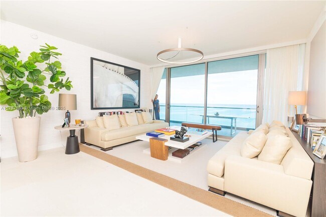 Foto del edificio - 10201 Collins Ave