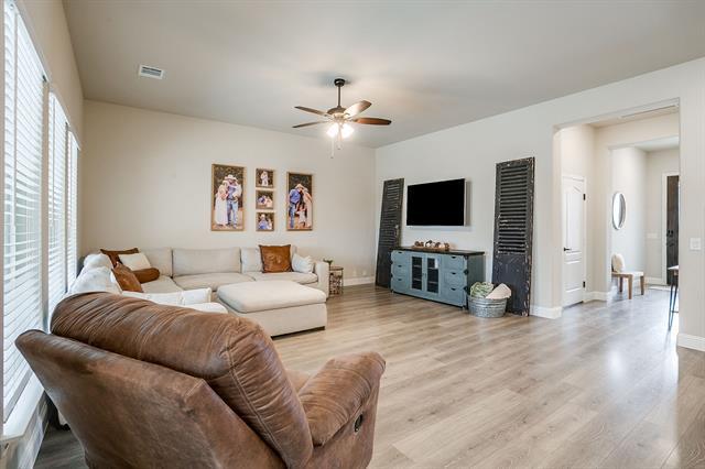 Foto del edificio - 4217 Massey Mdws Wy