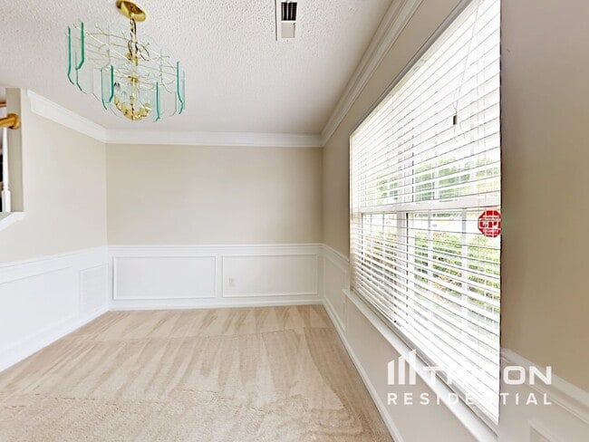 Building Photo - 10313 Cannarti Dr
