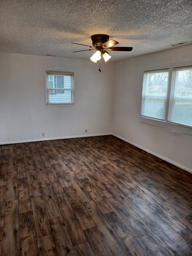 Building Photo - 2206 Lafayette St