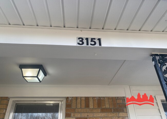Foto del edificio - 3151 Mensi St