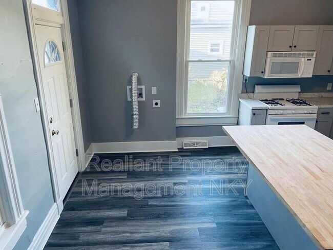 Foto del edificio - 318-320 Lafayette Ave