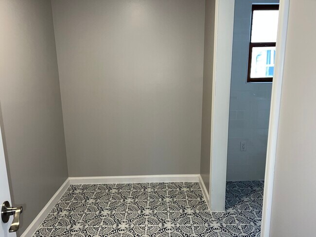 Foto del edificio - 1501 East St