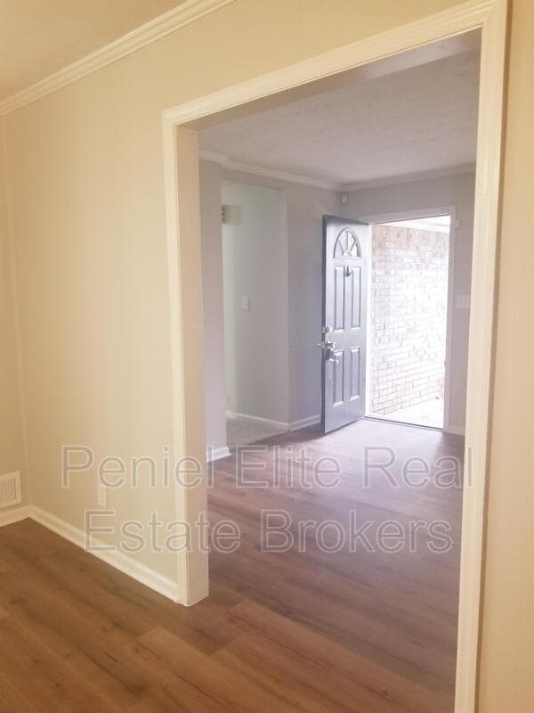 Building Photo - 3810 Leisure Ln
