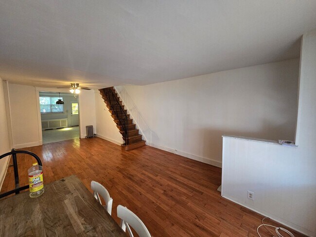 Foto del edificio - Bright 3 bed 1 bath