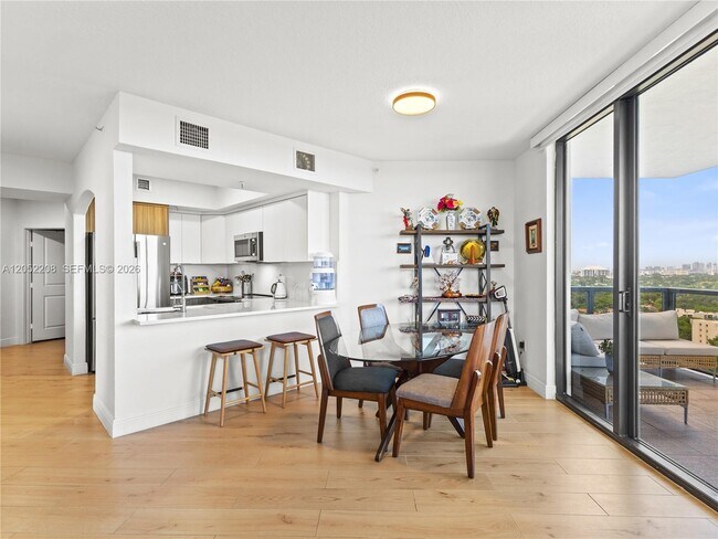Foto del edificio - 2301 SW 27th Ave