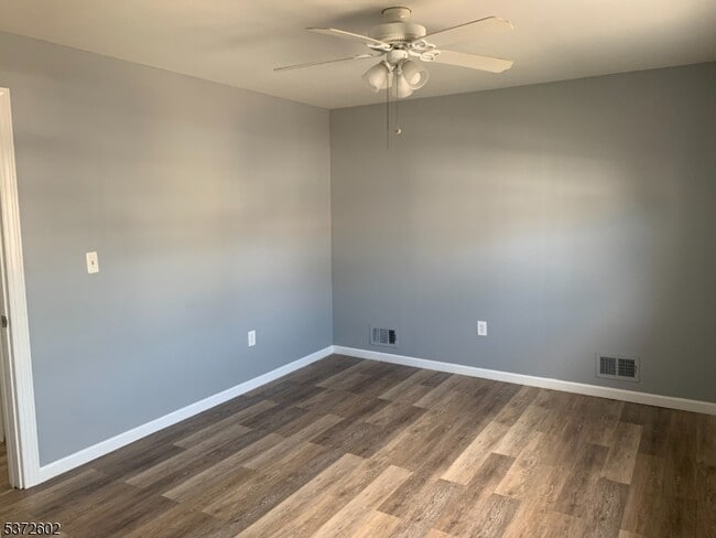 Foto del edificio - 700 Louis Ave