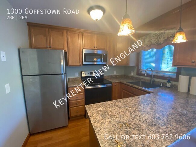 Building Photo - Quiet 2 Bedroom 1.5 Bath Townhouse Available!