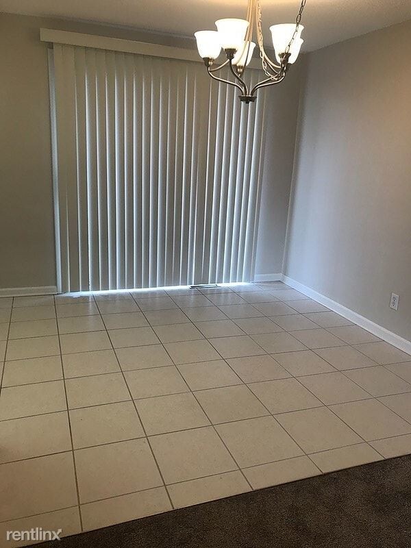 Foto del edificio - 2 br, 1.5 bath Townhome - 463 Emerson Drive
